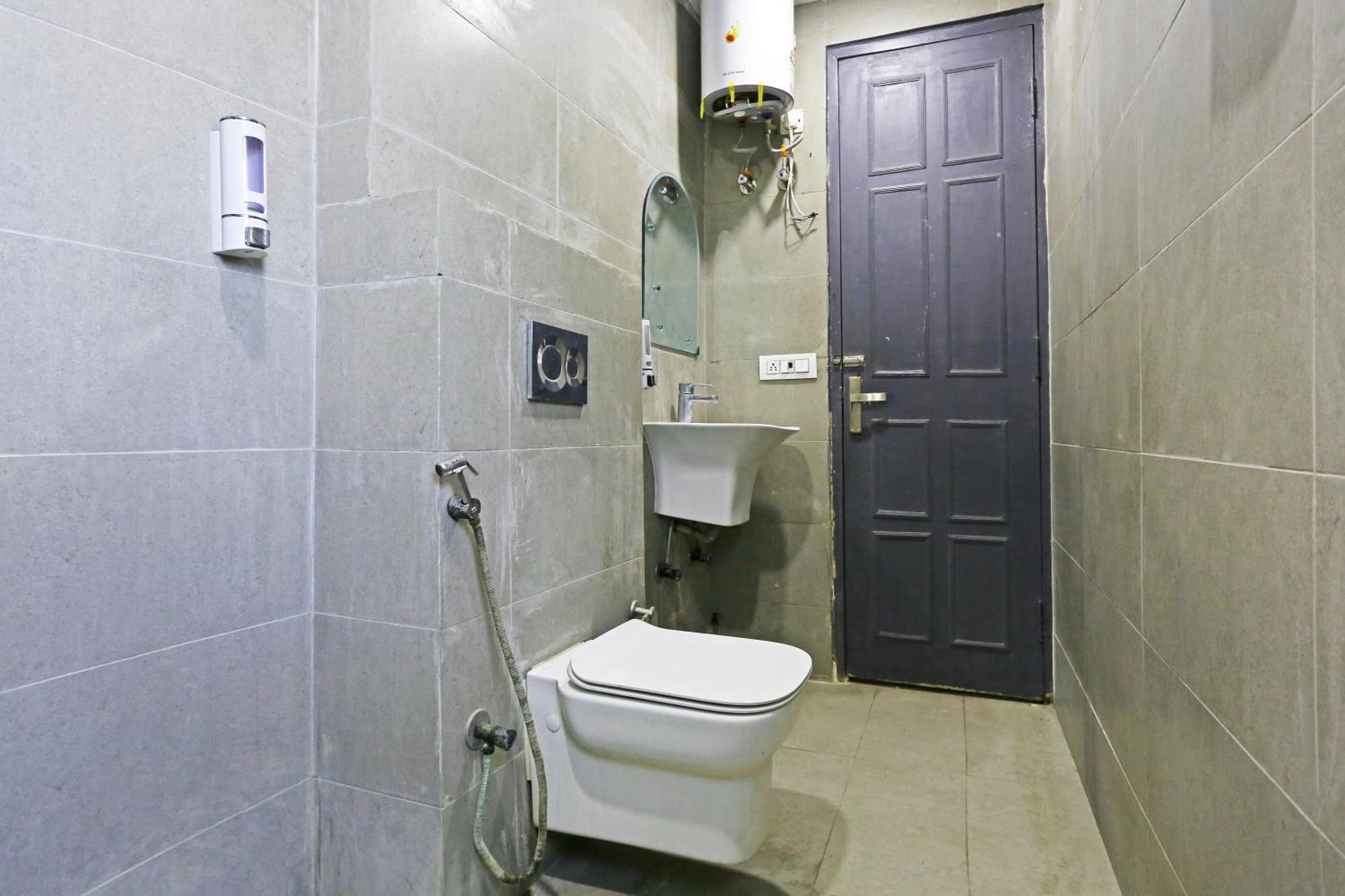 Hotel Twamev Residency Uttam Nagar Couple Friendly Delhi  Exterior foto