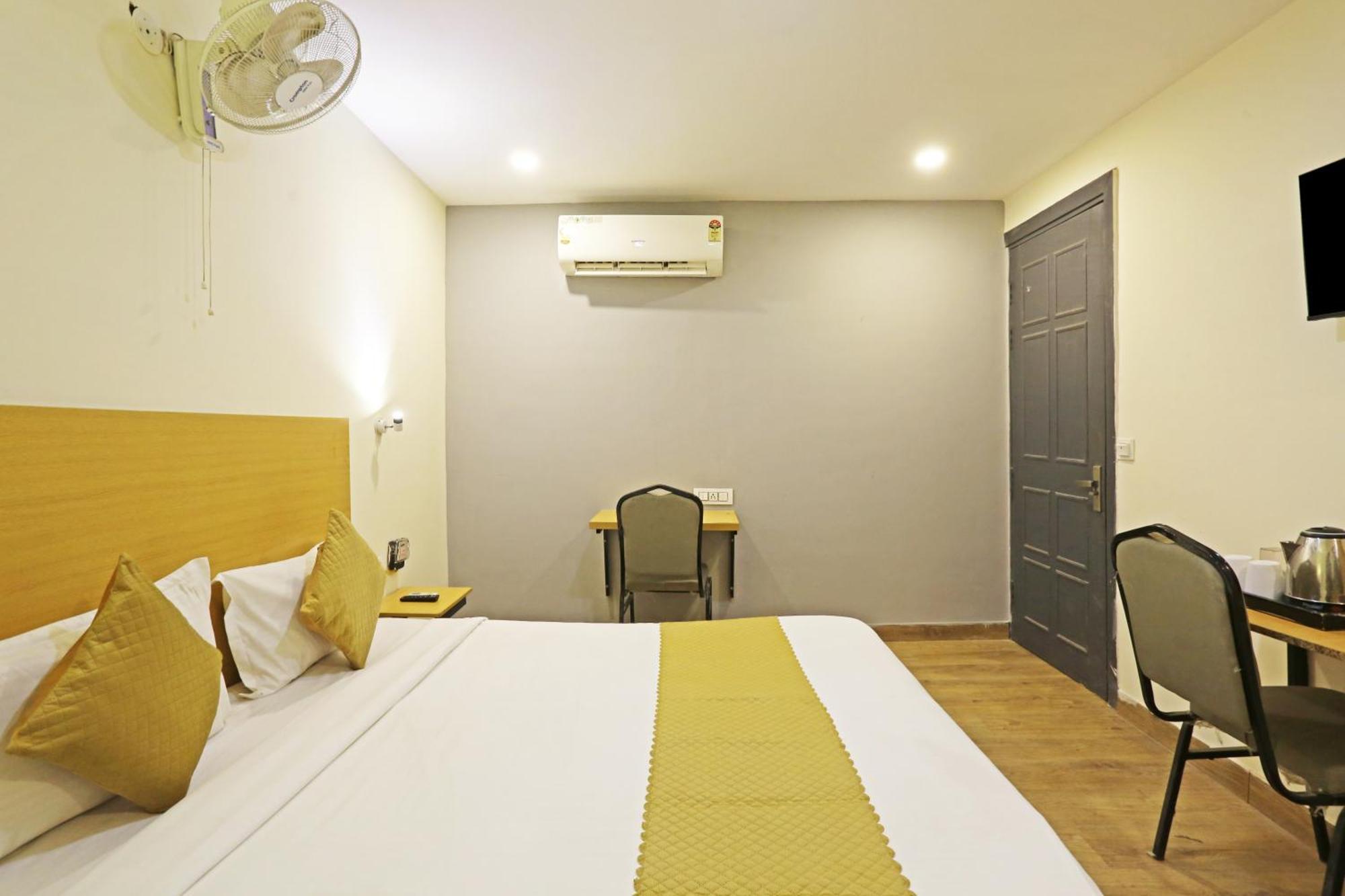 Hotel Twamev Residency Uttam Nagar Couple Friendly Delhi  Exterior foto